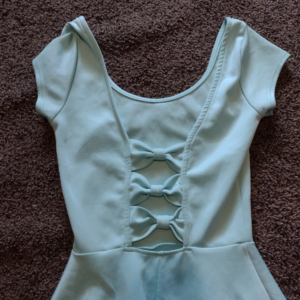 Dress - Picture 3 of 4